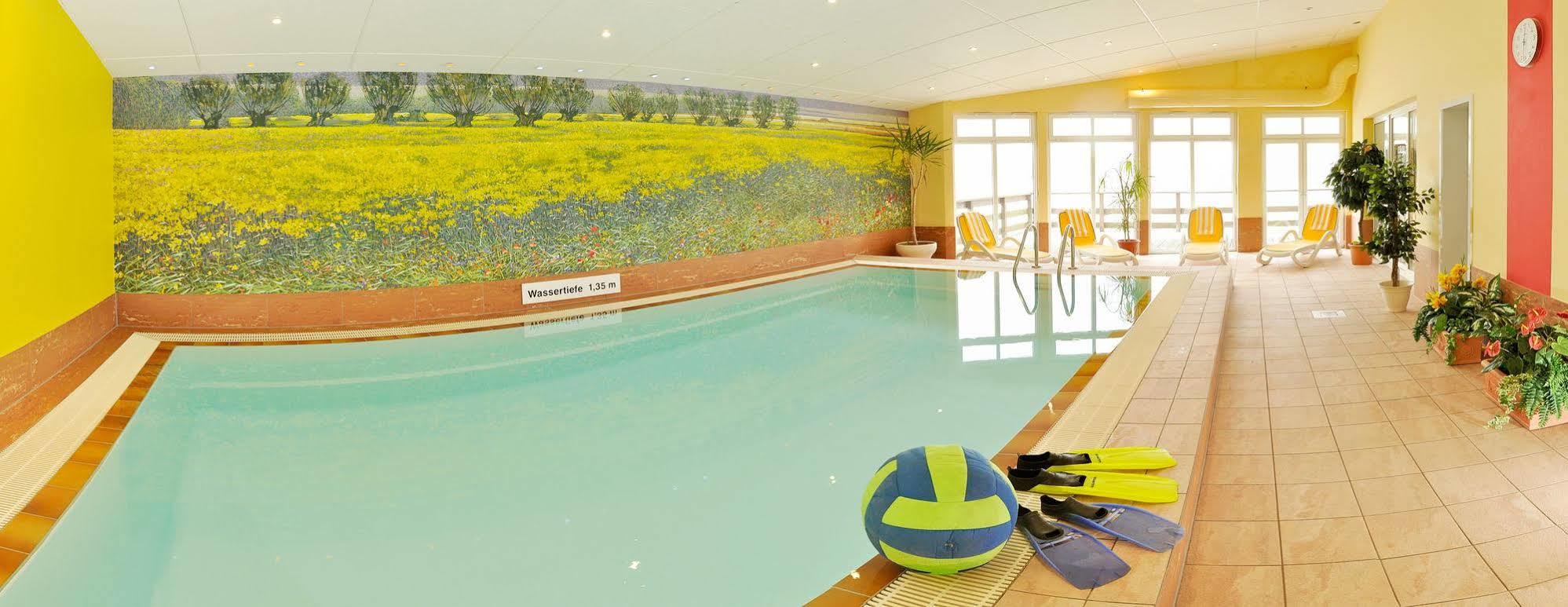 Pension Zum Riedensee Bastorf Exteriör bild