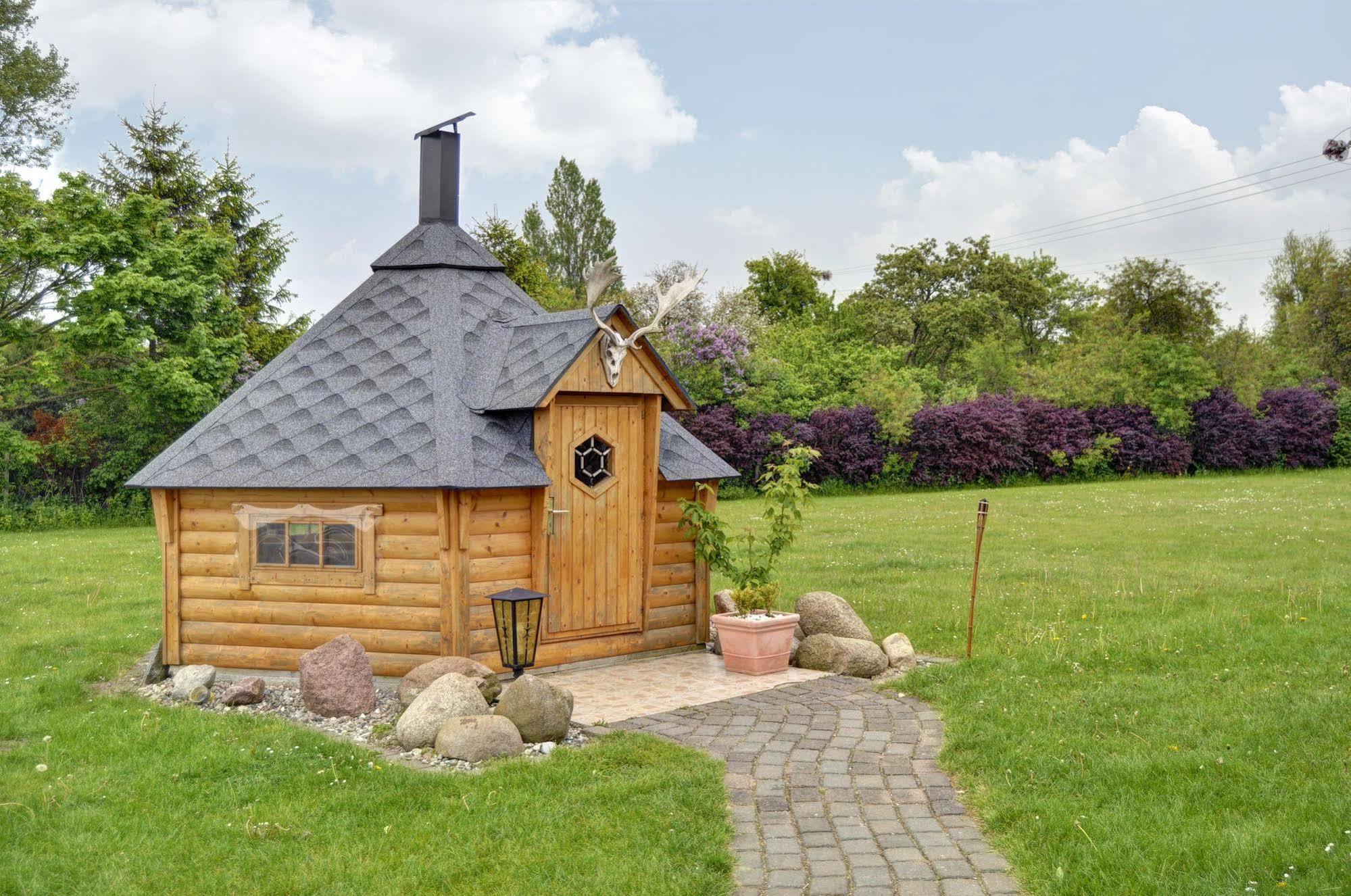Pension Zum Riedensee Bastorf Exteriör bild